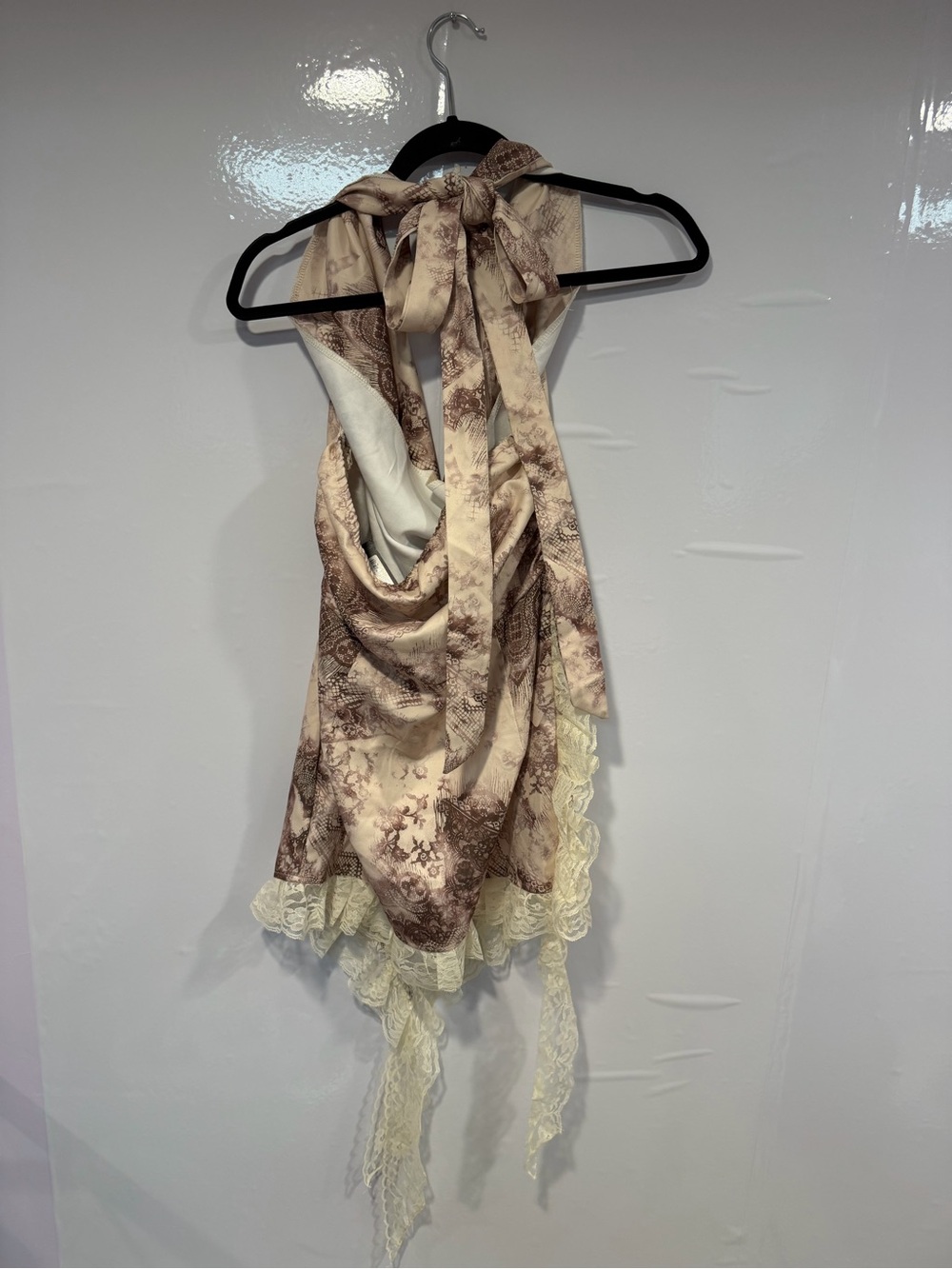 NWT Prettylittlething Stone printed cowl neck frill dress - Picture 4 of 4